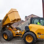 Hydrema 707G Power+ Abladen am Hang Hydrema 707G Power+ Abladen am Hang